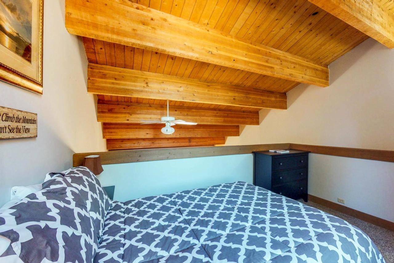 Starry Aspen Grove Hotel Truckee Bagian luar foto