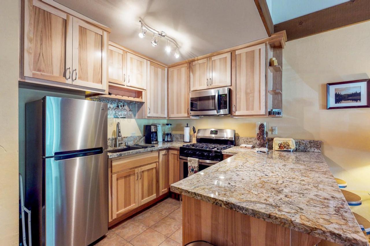 Starry Aspen Grove Hotel Truckee Bagian luar foto